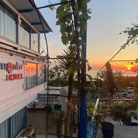 Tramonto ホテル *